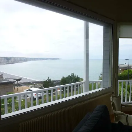 Aux Premières Loges