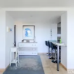 Aux Premieres Loges *