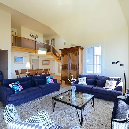 Villa Aux Premieres Loges