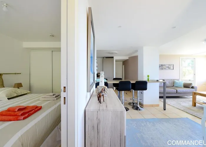 Aux Premieres Loges Villa *