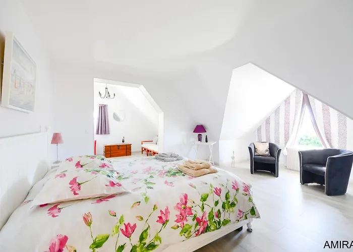 Aux Premieres Loges Villa *